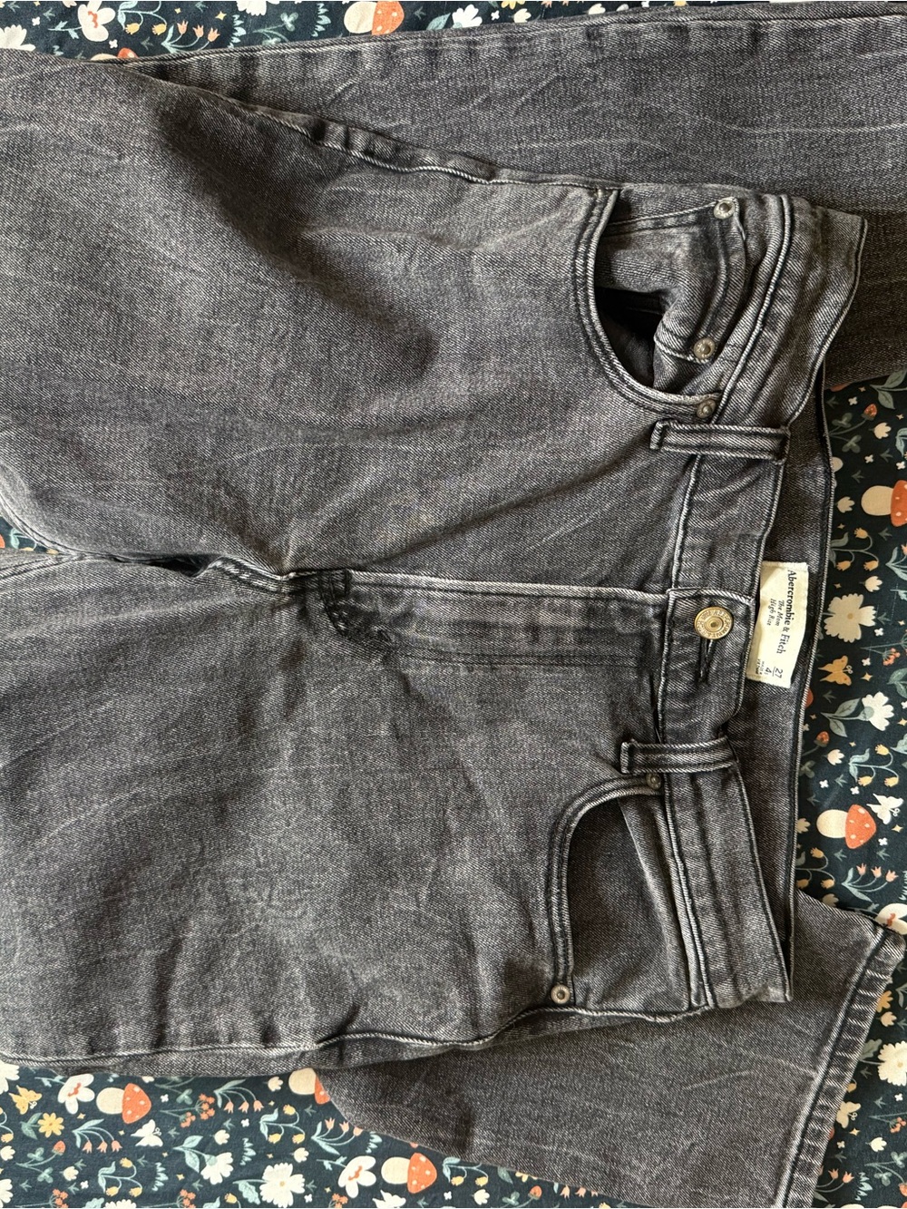 Abercrombie & Fitch the Mom High-Rise Jeans